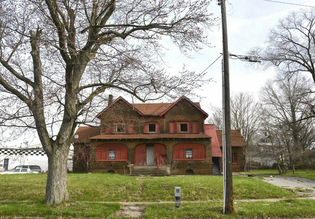 An abandoned home in Youngstown shows the area is still recovering from steel's collapse. John Rennison, Hamilton Spectator